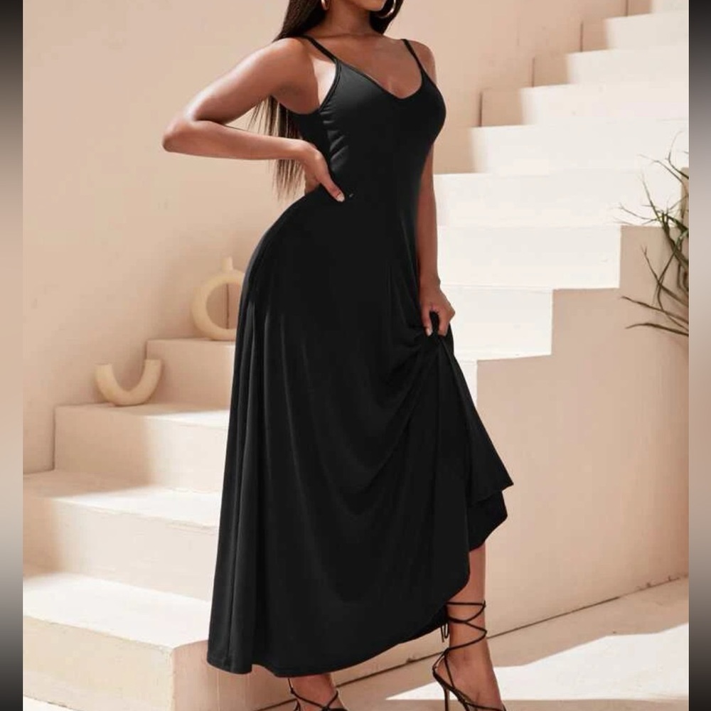 Black hidden pocket cami maxi dress - Picture 7 of 8
